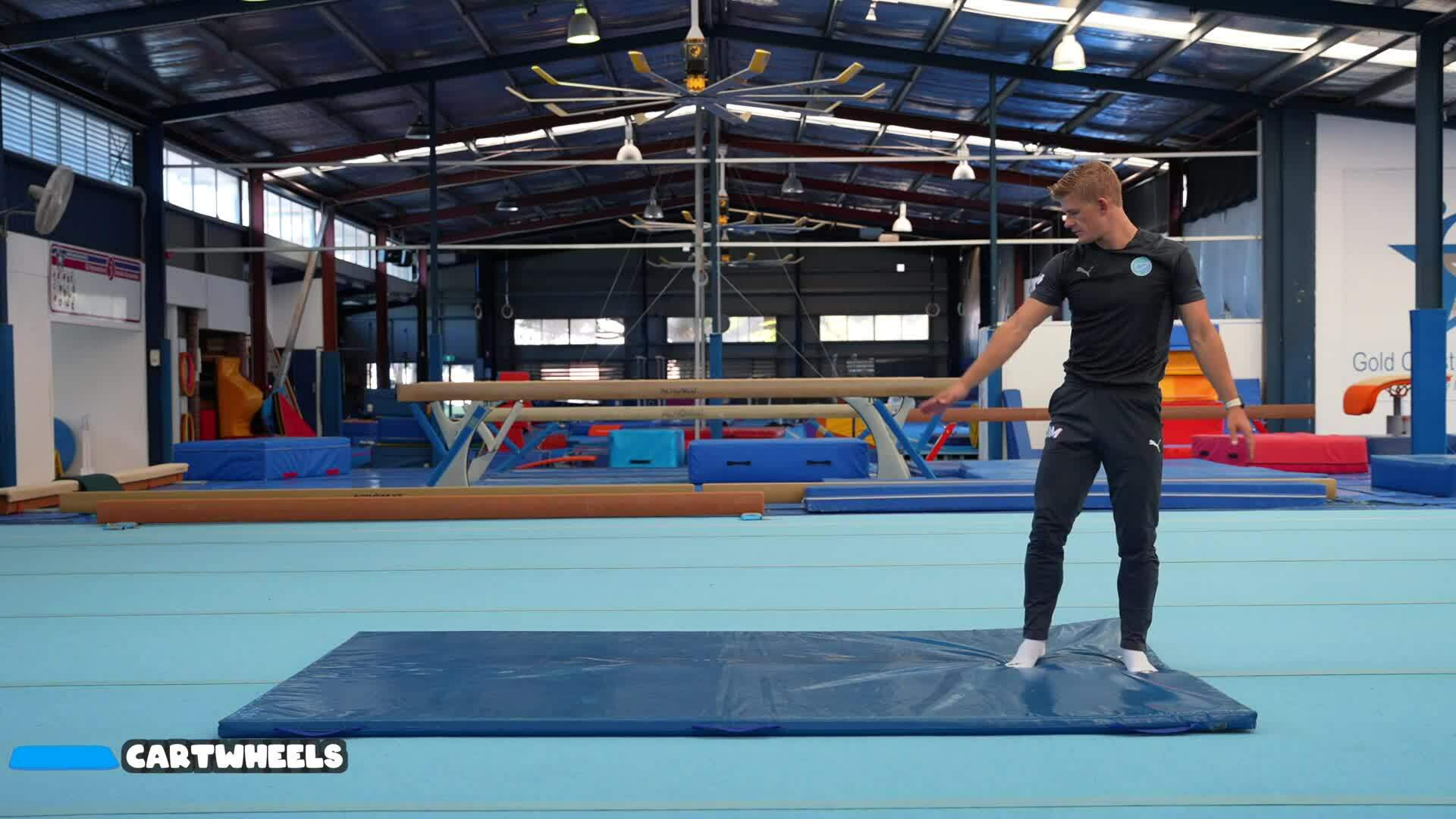 Elementary gymnastics - Floor mats - 5 cartwheels